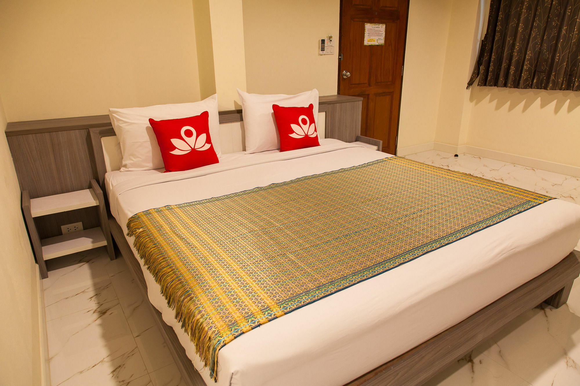 Zen Rooms Samsen 3 Бангкок Экстерьер фото
